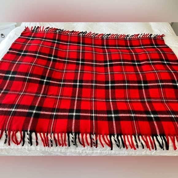 Faribo | Acrylic Fringed | Red Black Tartan Plaid Travel Lap Blanket - Picture 2 of 7
